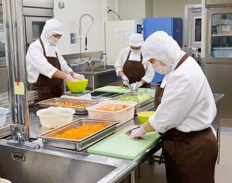 日進市巴士站「下島」徒步5分，医疗给食厨房